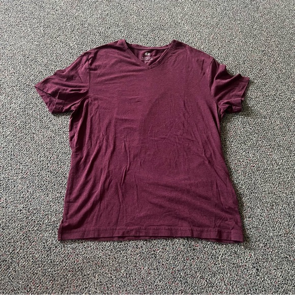 H&M Maroon Slim Fit Short-Sleeve V-Neck Lightweight Cotton T-Shirt Casual Top L - Picture 8 of 16
